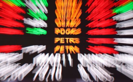 Ribercon - Bolsa supera os 162 mil pontos com dados de desaceleração da economia